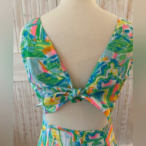 Lilly Pulitzer summer tie back dress size 4 EUC - Picture 2 of 4